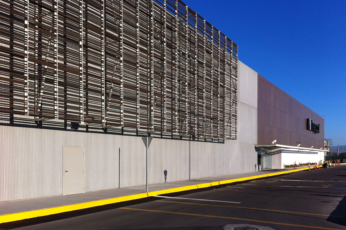 fachada con panel asloc liverpool la paz